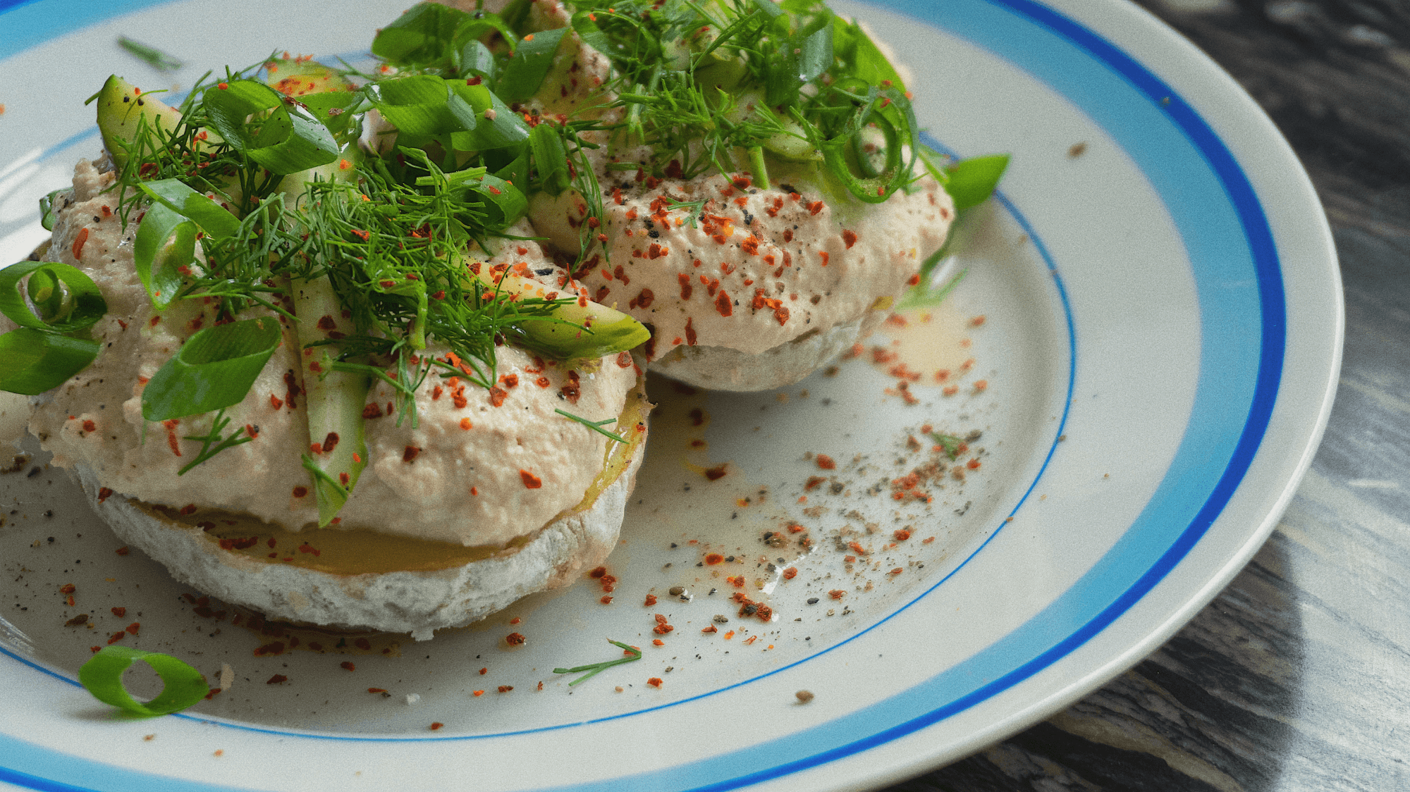 Pieczone ziemniaki z niby-gzikiem